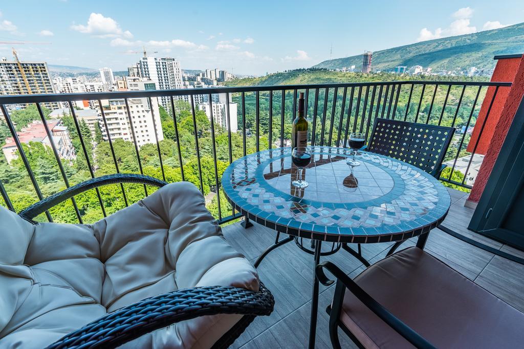 Ika'S Apartment Tbilisi ภายนอก รูปภาพ